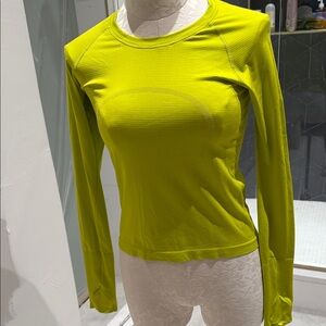 lululemon long sleeve Swiftly size 6